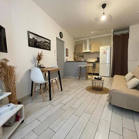 Joli Appartement Hypercentre T2, Classe Meuble De Tourisme 3 Avec Parking Gratuit Μπεζιέ Εξωτερικό φωτογραφία