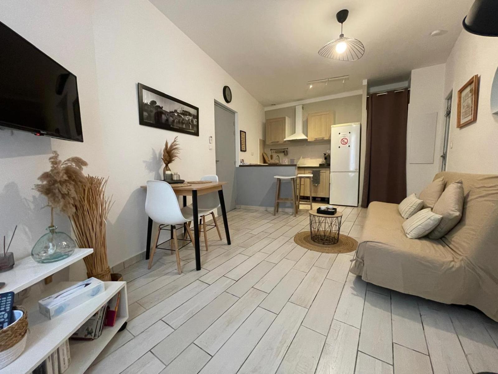 Joli Appartement Hypercentre T2, Classe Meuble De Tourisme 3 Avec Parking Gratuit Μπεζιέ Εξωτερικό φωτογραφία