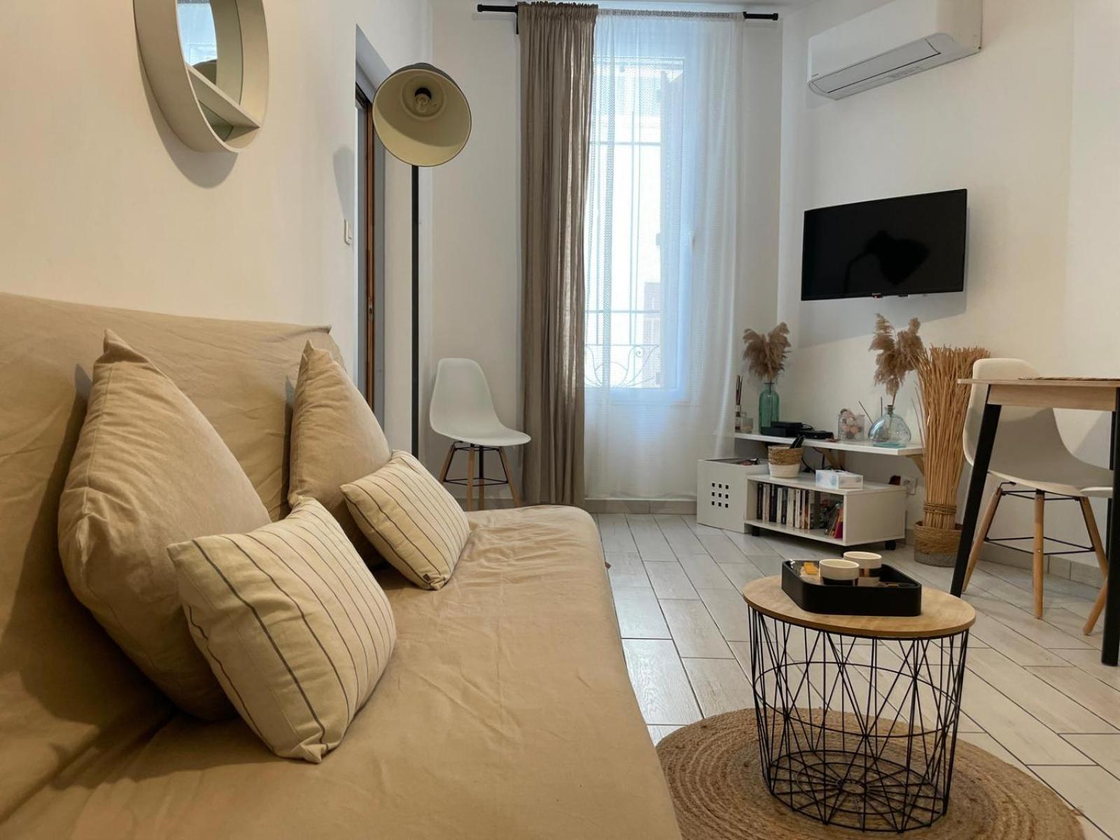 Joli Appartement Hypercentre T2, Classe Meuble De Tourisme 3 Avec Parking Gratuit Μπεζιέ Εξωτερικό φωτογραφία