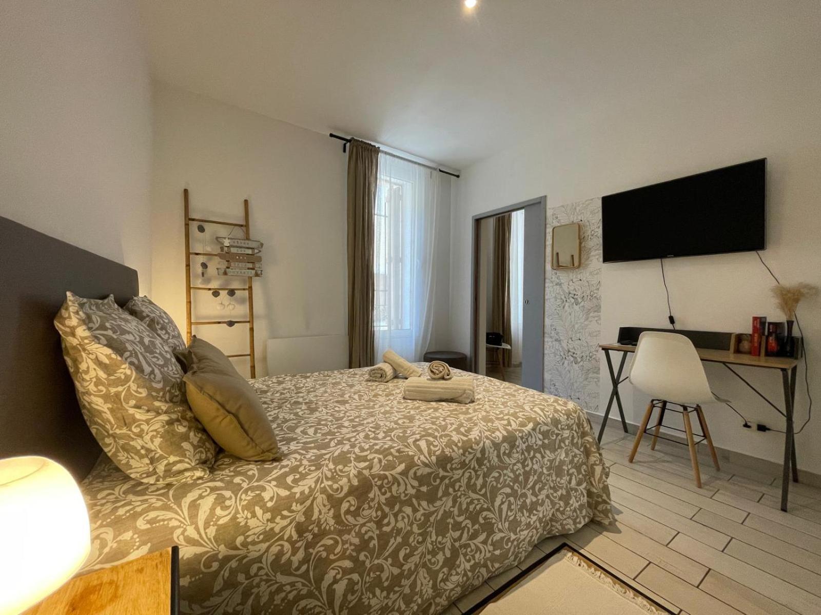 Joli Appartement Hypercentre T2, Classe Meuble De Tourisme 3 Avec Parking Gratuit Μπεζιέ Εξωτερικό φωτογραφία