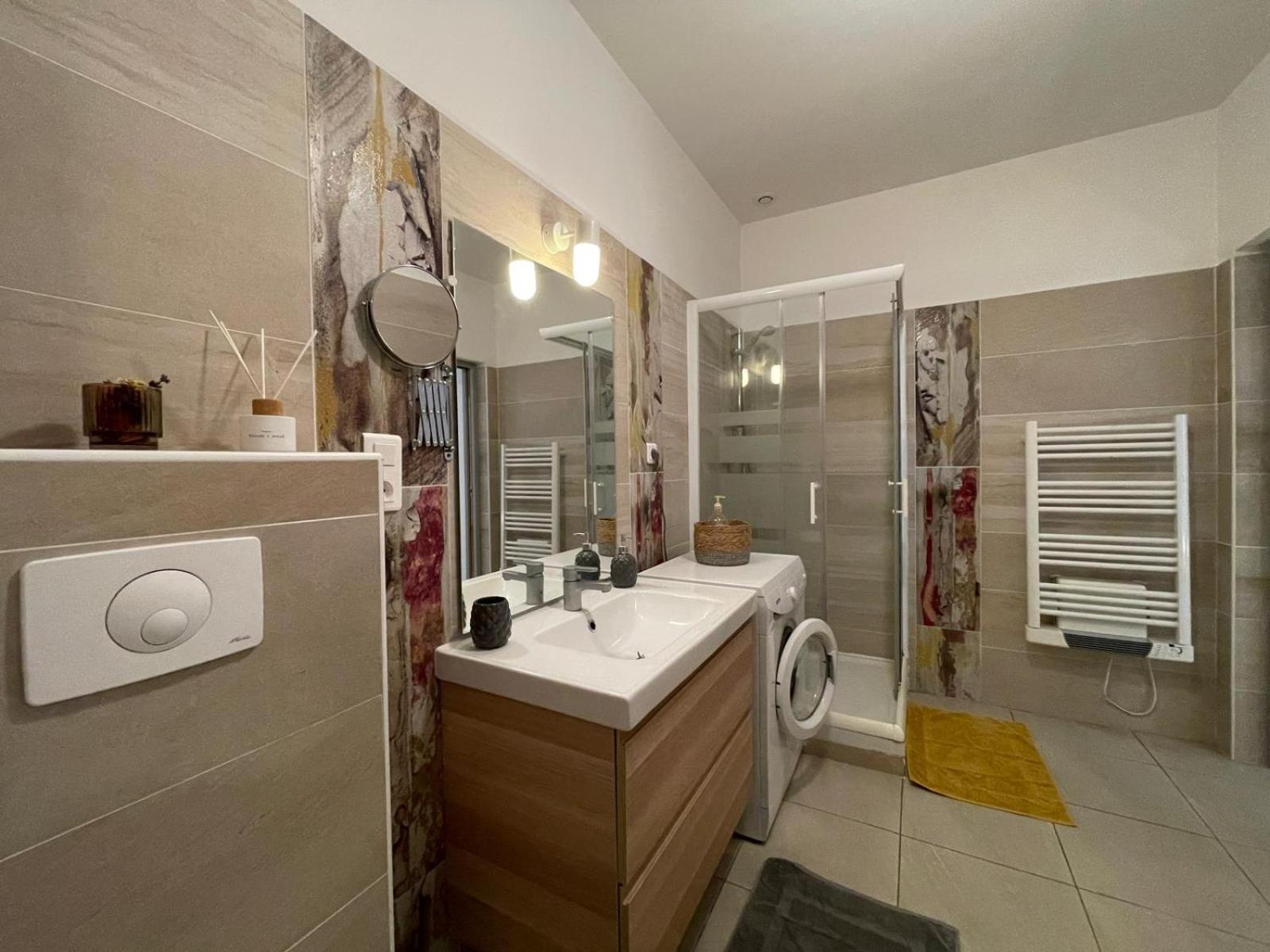 Joli Appartement Hypercentre T2, Classe Meuble De Tourisme 3 Avec Parking Gratuit Μπεζιέ Εξωτερικό φωτογραφία